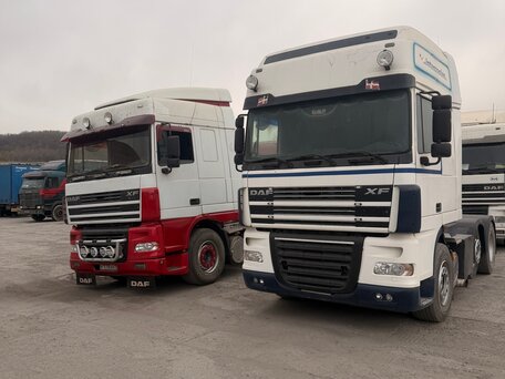 2004 DAF 95XF, синий, 2000000 рублей, вид 3