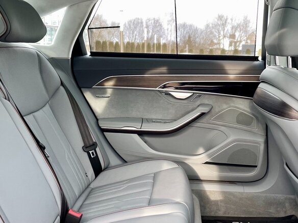 2020 Audi A8 Long 55 TFSI IV (D5), красный - вид 8