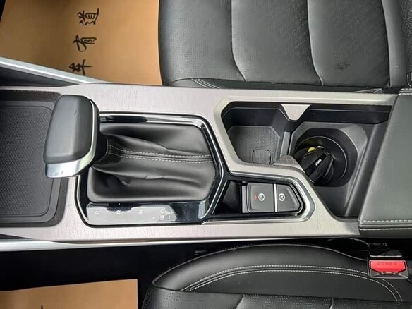 2022 Geely Emgrand II, белый - вид 14
