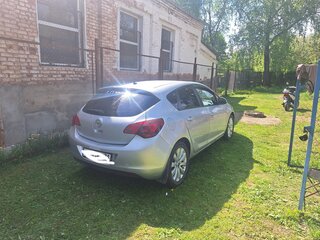 2010 Opel Astra J, серебристый, 500000 рублей, вид 3