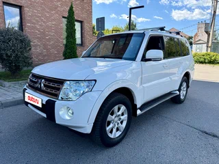 2010 Mitsubishi Pajero IV, белый, 1495000 рублей, вид 1