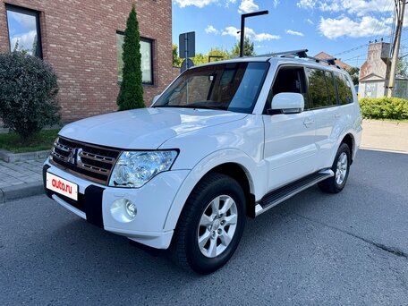 2010 Mitsubishi Pajero IV, белый, 1545000 рублей, вид 1
