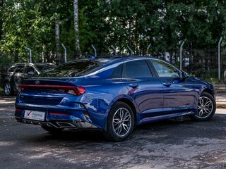 2020 Kia K5 III, синий, 1739000 рублей, вид 2