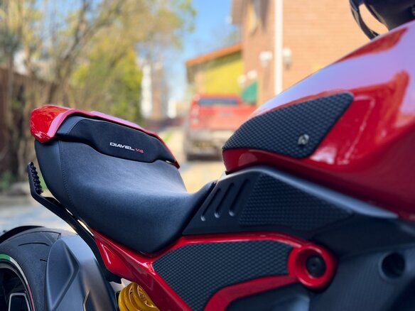 2024 Ducati Diavel V4, красный, 3100000 рублей - вид 15
