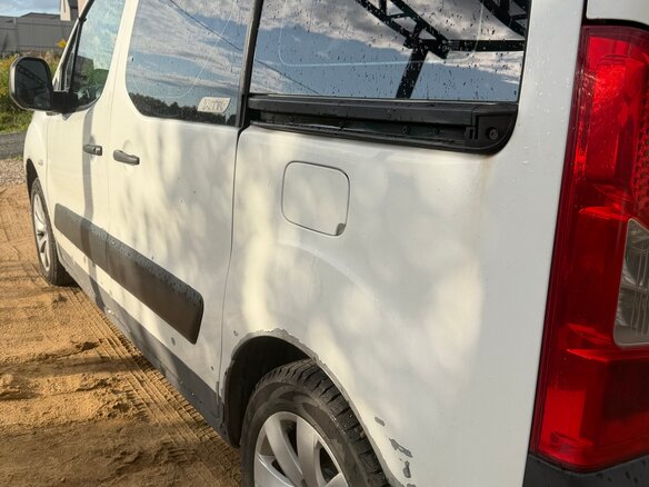 2011 Citroen Berlingo II, белый - вид 17