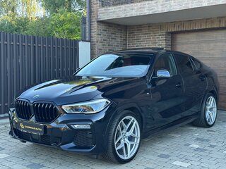 2021 BMW X6 40i III (G06), чёрный, 5780000 рублей, вид 1