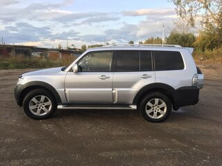2007 Mitsubishi Pajero IV, серебристый, 1250000 рублей, вид 3