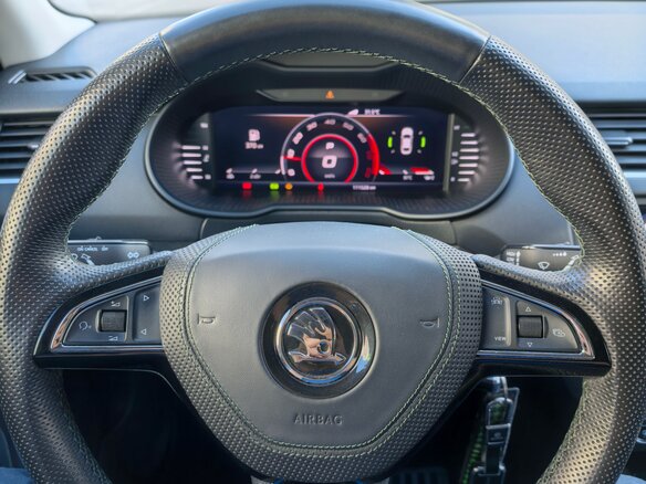 2020 Skoda Octavia III (A7) Рестайлинг, зелёный, 2350000 рублей - вид 24