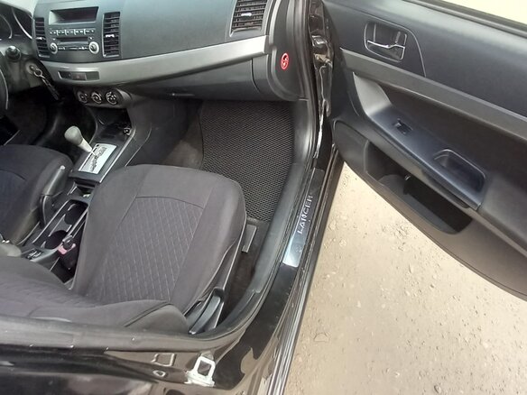 2007 Mitsubishi Lancer X, чёрный, 650000 рублей - вид 9