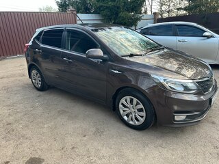 2016 Kia Rio III Рестайлинг, коричневый, 870000 рублей, вид 5