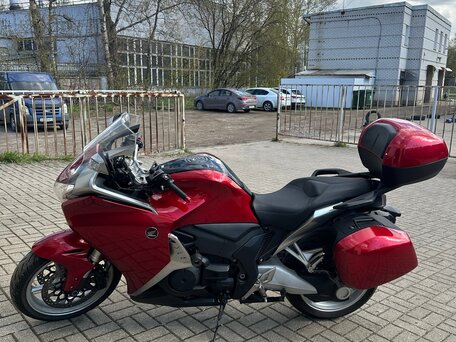 2010 Honda VFR 1200, красный, 820000 рублей, вид 4