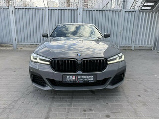 2020 BMW 5 серии 520d xDrive VII (G30/G31/G38) Рестайлинг, серый, 3650000 рублей, вид 2