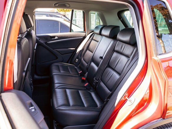 2011 Volkswagen Tiguan I Рестайлинг, красный, 1245000 рублей - вид 18