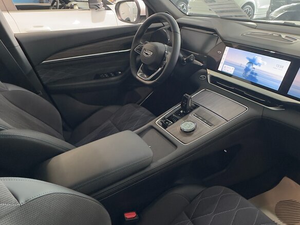 2026 Geely Monjaro I, белый, 4489990 рублей - вид 5