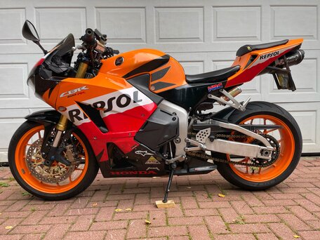 2013 Honda CBR 600RR, оранжевый, 639000 рублей, вид 3