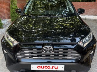 2021 Toyota RAV4 V (XA50), чёрный, 4100000 рублей, вид 1