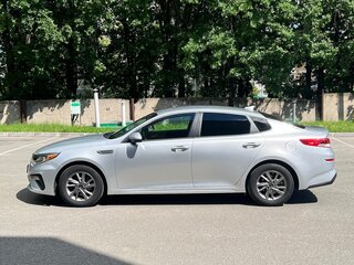 2018 Kia Optima IV Рестайлинг, серебристый, 1000000 рублей, вид 2