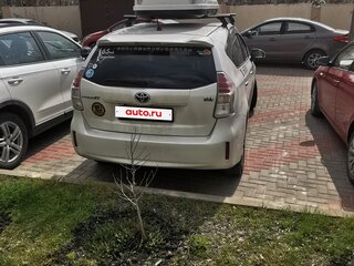 2016 Toyota Prius Alpha I (ZVW40/41) Рестайлинг, белый, 1400000 рублей, вид 3