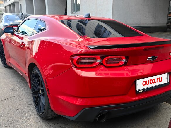 2019 Chevrolet Camaro 8-speed VI Рестайлинг, красный, 3390000 рублей - вид 6