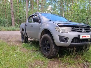 2010 Mitsubishi L200 IV, серебристый, 950000 рублей, вид 1
