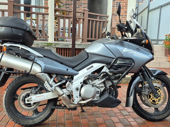 2004 Suzuki V-Strom 1000, серый, 530000 рублей - вид 6
