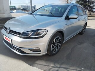 2018 Volkswagen Golf VII Рестайлинг, серебристый, 1750000 рублей, вид 1