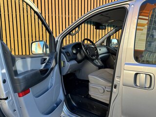 2019 Hyundai Grand Starex I Рестайлинг 2, серый, 3090000 рублей, вид 5