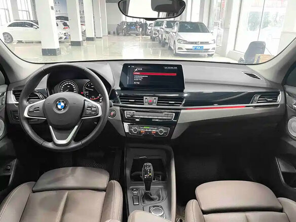 2022 BMW X1 20Li sDrive II (F48) Рестайлинг, белый - вид 9