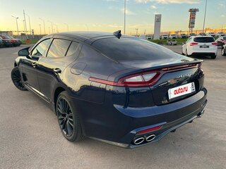 2019 Kia Stinger I, синий, 2490000 рублей, вид 4