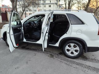 2018 Kia Sorento II Рестайлинг, белый, 1900000 рублей, вид 3