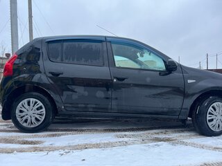 2014 Renault Sandero I, чёрный, 350000 рублей, вид 2