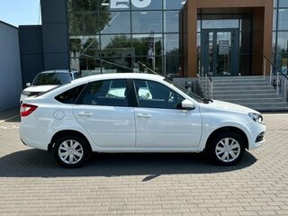 2026 Lada (ВАЗ) Granta I Рестайлинг, белый, 1126000 рублей, вид 4