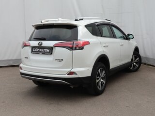 2017 Toyota RAV4 IV (XA40) Рестайлинг, белый, 2350000 рублей, вид 4