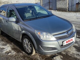 2011 Opel Astra H Рестайлинг, серебристый, 625000 рублей, вид 2
