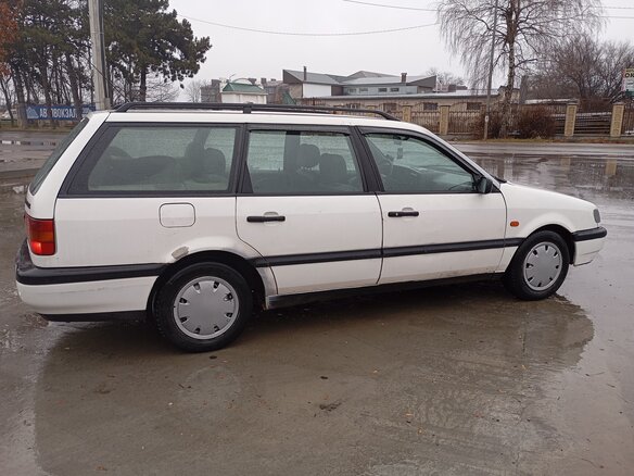 1994 Volkswagen Passat B4, белый, 180000 рублей - вид 1