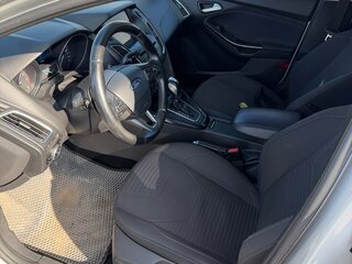 2017 Ford Focus III Рестайлинг, серебристый, 920000 рублей, вид 5