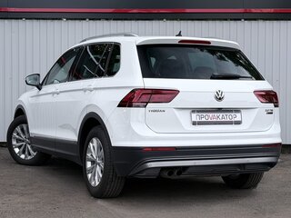 2017 Volkswagen Tiguan II, белый, 2627000 рублей, вид 4