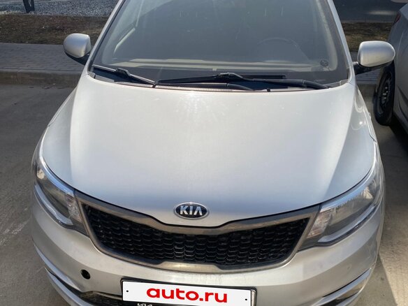 2016 Kia Rio III Рестайлинг, серебристый, 1047000 рублей
