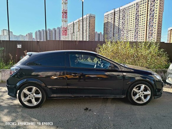 2007 Opel Astra GTC H Рестайлинг, чёрный, 380000 рублей - вид 2