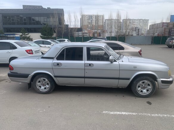 2002 ГАЗ 3110 «Волга», серебристый, 255000 рублей - вид 2