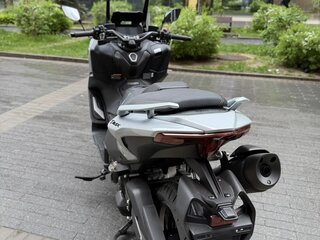 2025 Yamaha TMAX, серый, 1650000 рублей, вид 2