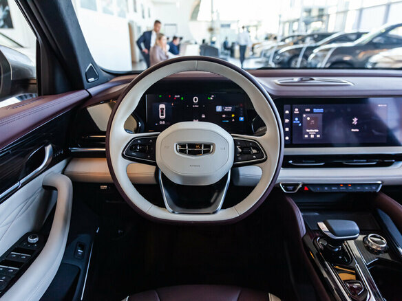 2026 Geely Monjaro I, серый, 4899990 рублей - вид 13