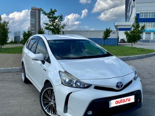 2015 Toyota Prius Alpha I (ZVW40/41) Рестайлинг, белый, 1400000 рублей, вид 1