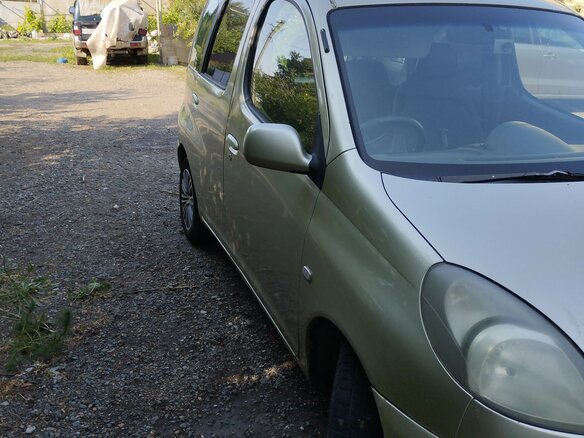 2000 Toyota FunCargo, золотистый, 210000 рублей - вид 4