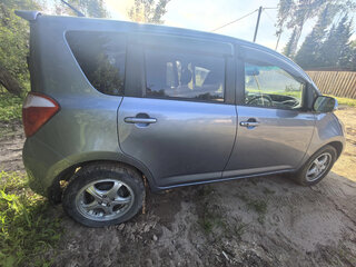2005 Toyota Ractis I, серый, 620000 рублей, вид 4