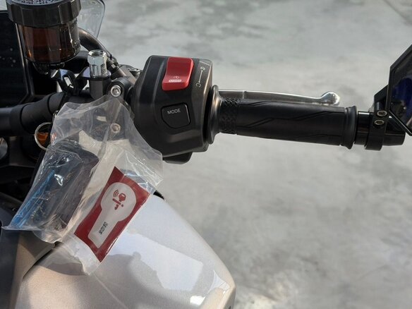 2024 Yamaha MT-09 (FZ-09), синий - вид 17