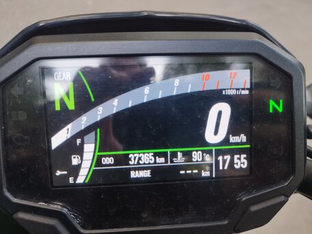 2021 Kawasaki Z 650, чёрный, 659000 рублей, вид 4