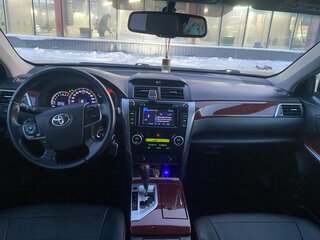 2013 Toyota Camry VII (XV50), белый, 1490000 рублей, вид 5