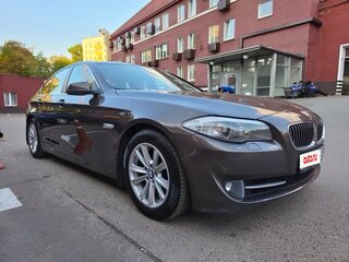2013 BMW 5 серии 520i VI (F10/F11/F07), коричневый, 1650000 рублей, вид 2