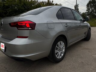 2021 Volkswagen Polo VI, серый, 1750000 рублей, вид 4